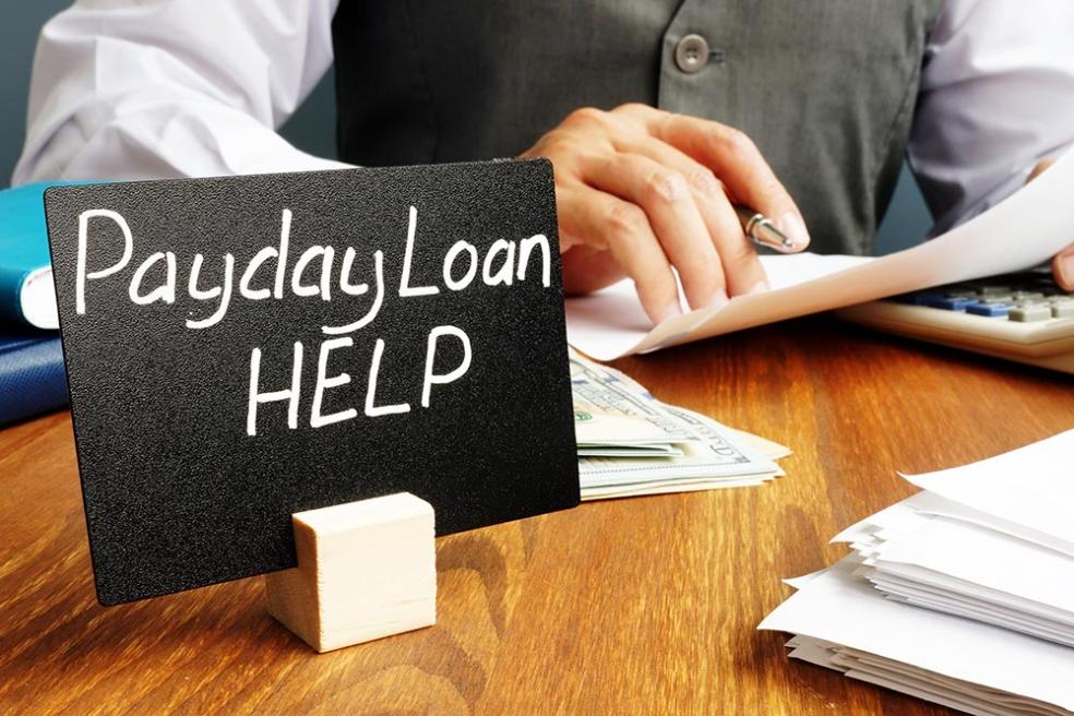 Quelles sont les mesures de protection des consommateurs disponibles pour les emprunteurs de prêts sur salaire ?